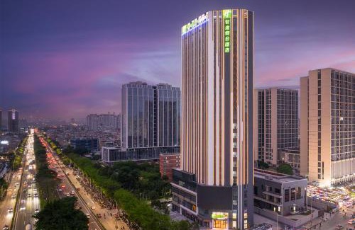 Panyu Hotel | Holiday Inn Express Guangzhou Panyu Dashi by IHG-Free Shuttle Bus to Canton Fair complex during Canton Fair Phase 1 & 2