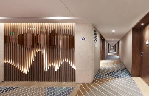 Xiufeng Hotel | Holiday Inn Express Guilin City Center by IHG