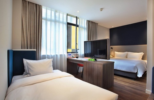 Xiufeng Hotel | Holiday Inn Express Guilin City Center by IHG