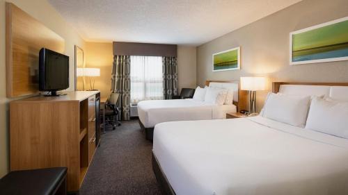 Sherwood Park Hotel | Holiday Inn Express Hotel & Suites Sherwood Park-Edmonton Area by IHG