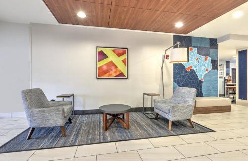 Grand Prairie Hotel | Holiday Inn Express Hotel & Suites Dallas - Grand Prairie I-20 by IHG