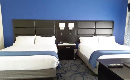 Lawrenceville Hotel | Holiday Inn Express Hotel & Suites Lawrenceville by IHG