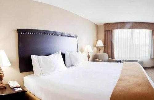 Tappahannock Hotel | Holiday Inn Express Hotel & Suites Tappahannock by IHG
