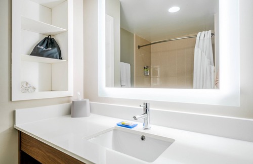 Tappahannock Hotel | Holiday Inn Express Hotel & Suites Tappahannock by IHG