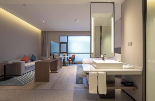 Hai'an Hotel | Holiday Inn Express Hai'an Railway Station by IHG