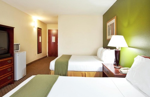 Harvey Hotel | Holiday Inn Express Harvey-Marrero by IHG