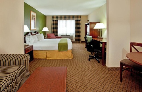 Harvey Hotel | Holiday Inn Express Harvey-Marrero by IHG