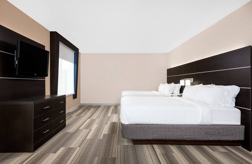 Hillsville Hotel | Holiday Inn Express Hillsville by IHG