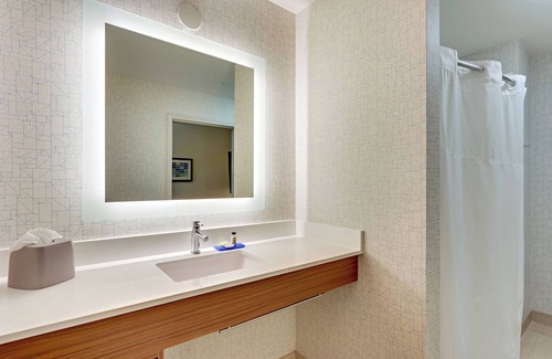 Weatherford Hotel | Holiday Inn Express Hotel & Suites Weatherford by IHG
