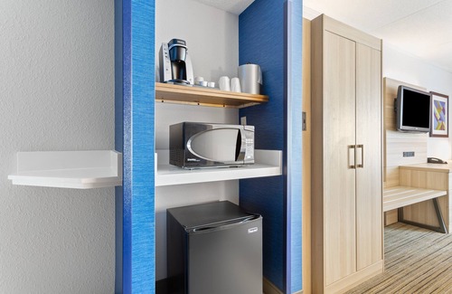 Hopewell Hotel | Holiday Inn Express Hopewell - Fort Lee Area by IHG