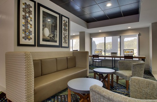 Horse Cave Hotel | Holiday Inn Express Horse Cave by IHG