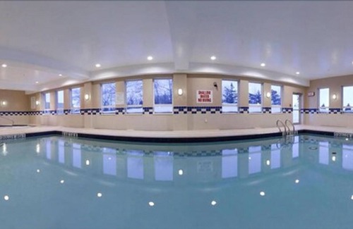 Kincardine Hotel | Holiday Inn Express Hotel & Suites Kincardine - Downtown, an IHG Hotel