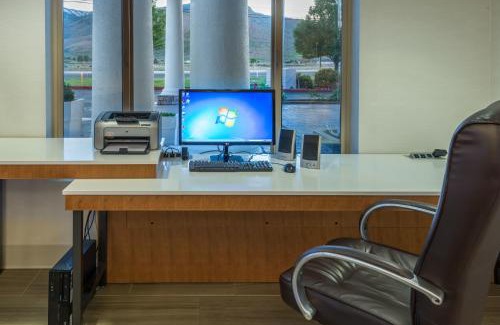 Carson City Hotel | Holiday Inn Express Hotel & Suites Carson City by IHG