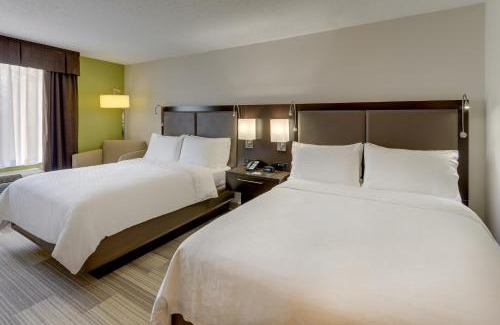 Kettering Hotel | Holiday Inn Express Hotel & Suites Dayton-Centerville by IHG