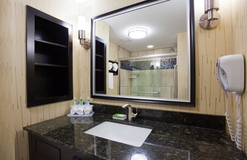Fort Dodge Hotel | Holiday Inn Express Hotel & Suites Fort Dodge by IHG