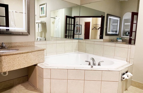 Gainesville Hotel | Holiday Inn Express Hotel & Suites Gainesville by IHG