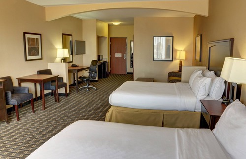 Huntsville Hotel | Holiday Inn Express Hotel & Suites Huntsville by IHG