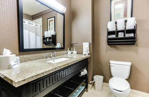 Huntsville Hotel | Holiday Inn Express Hotel & Suites Huntsville by IHG