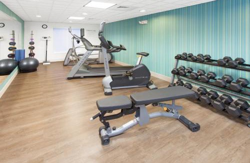 Lake Zurich Hotel | Holiday Inn Express Hotel & Suites Lake Zurich-Barrington by IHG