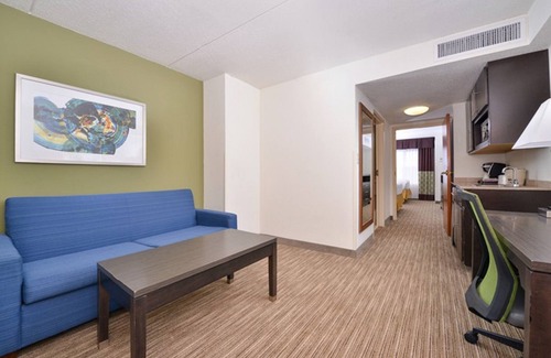 Mooresville Hotel | Holiday Inn Express Hotel & Suites Mooresville - Lake Norman by IHG