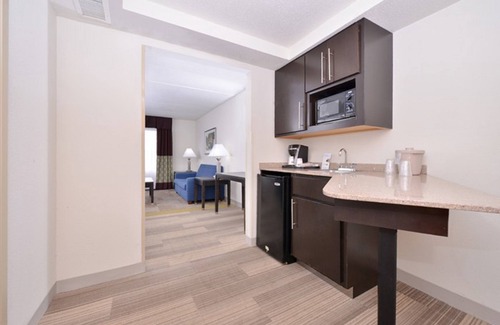Mooresville Hotel | Holiday Inn Express Hotel & Suites Mooresville - Lake Norman by IHG