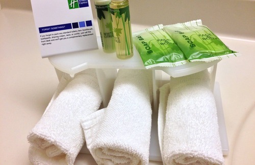 Westampton Hotel | Holiday Inn Express Hotel & Suites Mt. Holly by IHG