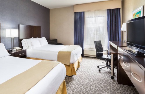 Westampton Hotel | Holiday Inn Express Hotel & Suites Mt. Holly by IHG