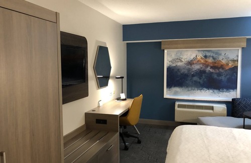 Donegal Hotel | Holiday Inn Express Hotel & Suites Donegal by IHG