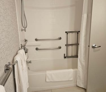 Burlington Hotel | Holiday Inn Express Hotels & Suites Burlington by IHG