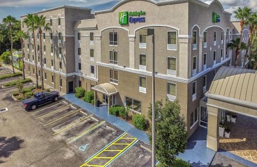 Clearwater Hotel | Holiday Inn Express Hotel & Suites Clearwater US 19 North by IHG