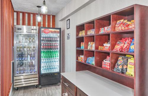 Clearwater Hotel | Holiday Inn Express Hotel & Suites Clearwater US 19 North by IHG