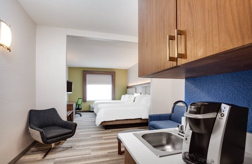 Clewiston Hotel | Holiday Inn Express Hotel & Suites Clewiston by IHG