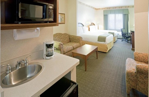 Eagle Pass Hotel | Holiday Inn Express Hotel & Suites Eagle Pass by IHG