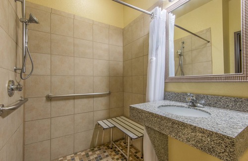 El Dorado Hotel | Holiday Inn Express Hotel & Suites El Dorado, Kansas by IHG