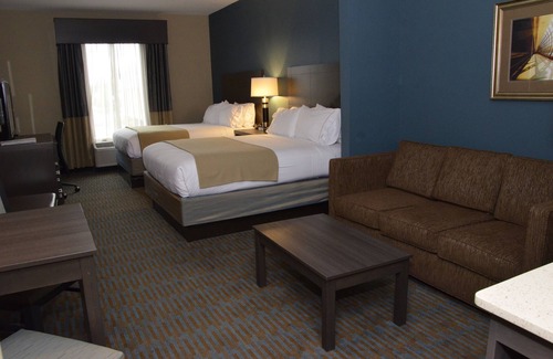Goldsboro Hotel | Holiday Inn Express Hotel & Suites Goldsboro - Base Area by IHG