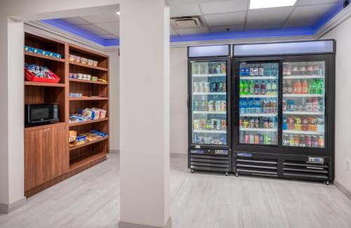 Greenville Hotel | Holiday Inn Express Hotel & Suites Greenville by IHG