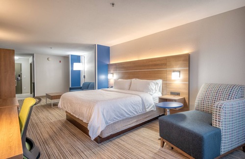 Greenville Hotel | Holiday Inn Express Hotel & Suites Greenville by IHG