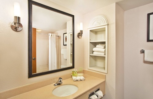 Harrington Hotel | Holiday Inn Express Hotel & Suites Harrington-Dover area, DE by IHG