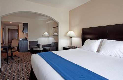 South View Hotel | Holiday Inn Express Hotel & Suites Hope Mills-Fayetteville Airport by IHG