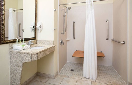 Las Vegas Hotel | Holiday Inn Express Hotel & Suites Las Vegas by IHG