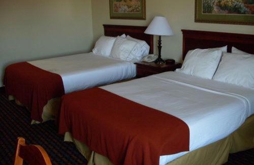 Laurinburg Hotel | Holiday Inn Express Hotel & Suites Laurinburg by IHG