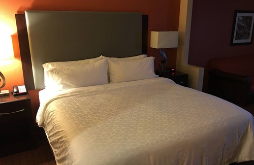 Laurinburg Hotel | Holiday Inn Express Hotel & Suites Laurinburg by IHG