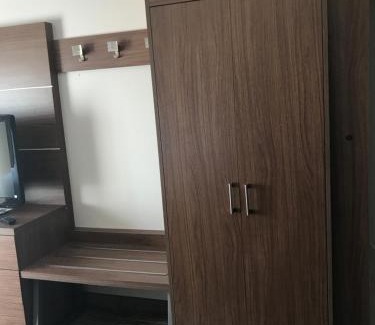 Jeffersontown Hotel | Holiday Inn Express Hotel & Suites Louisville East by IHG