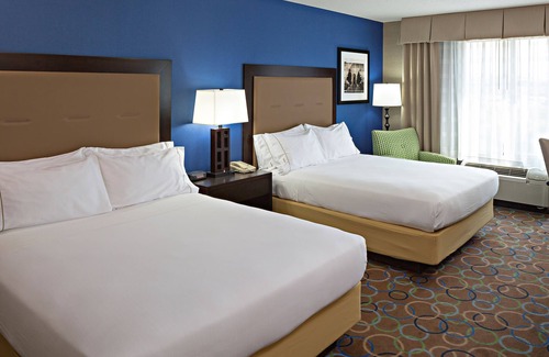 Manchester Hotel | Holiday Inn Express Hotel & Suites Manchester Airport by IHG