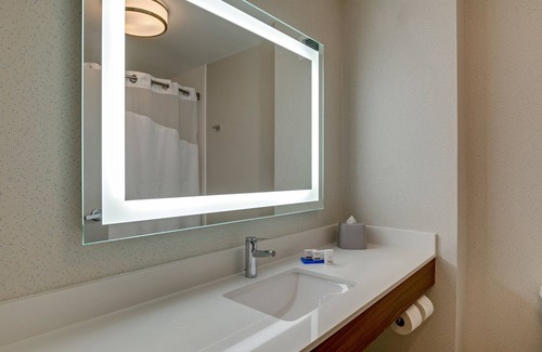 Pennington Bend Hotel | Holiday Inn Express Hotel and Suites Nashville-Opryland by IHG