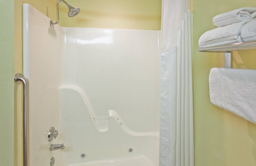 Paragould Hotel | Holiday Inn Express Hotel & Suites Paragould by IHG