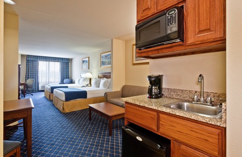 Paragould Hotel | Holiday Inn Express Hotel & Suites Paragould by IHG