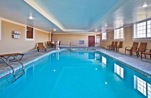 Wabash Hotel | Holiday Inn Express Hotel & Suites Wabash, an IHG Hotel