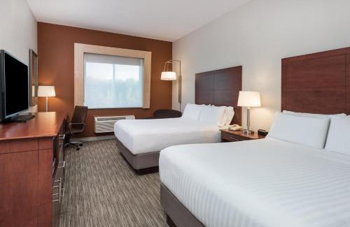 Gananoque Resort | Holiday Inn Express Hotel & Suites 1000 Islands - Gananoque by IHG