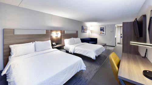 Township of Woolwich Hotel | Holiday Inn Express Hotel & Suites Waterloo - St. Jacobs Area by IHG